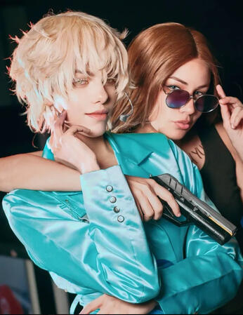Alien Stage, Hyuna y Luka